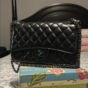 Elegant Black Quilted Chain Bag